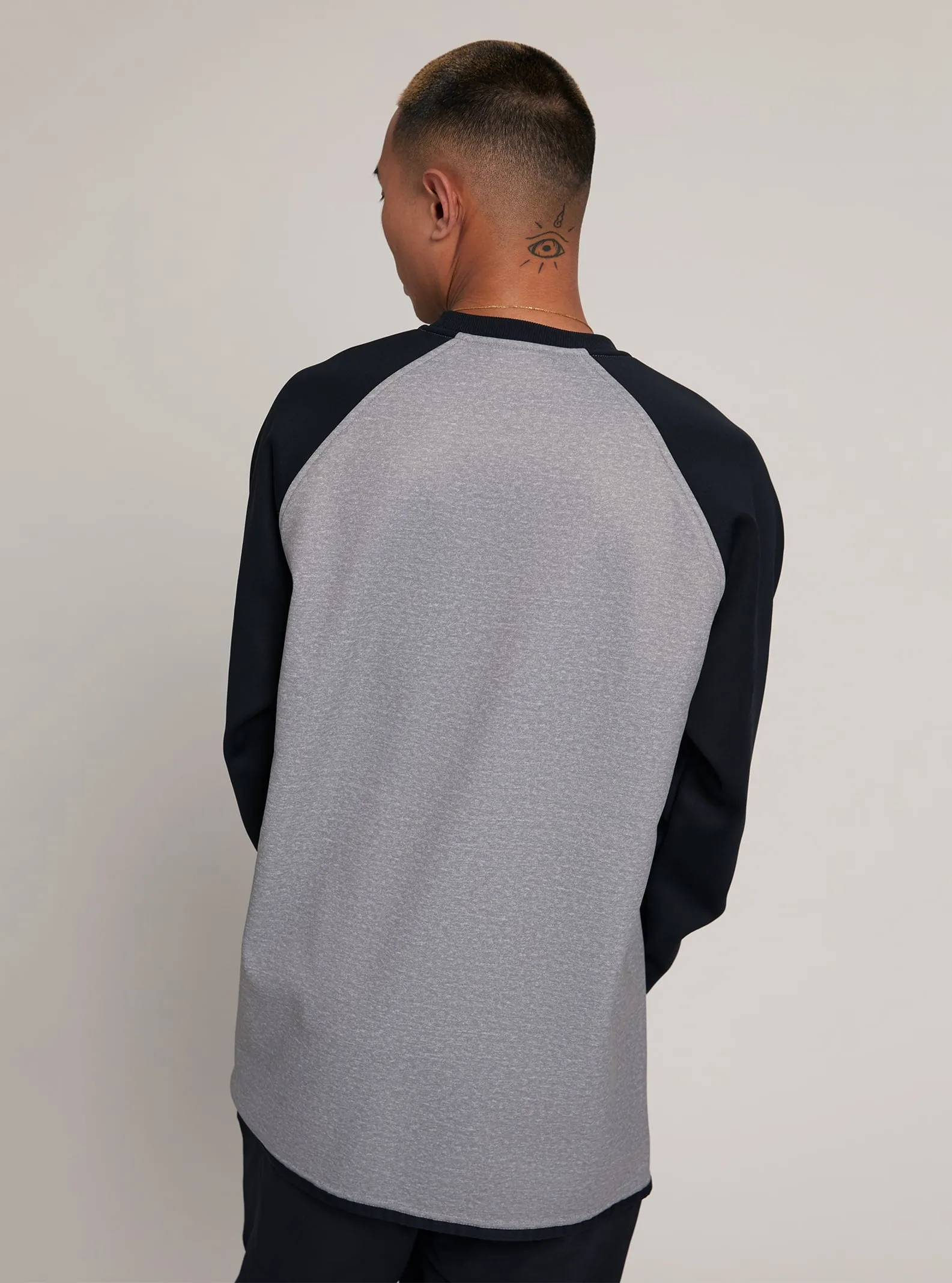 Crown Weatherproof Pullover Crew 2022