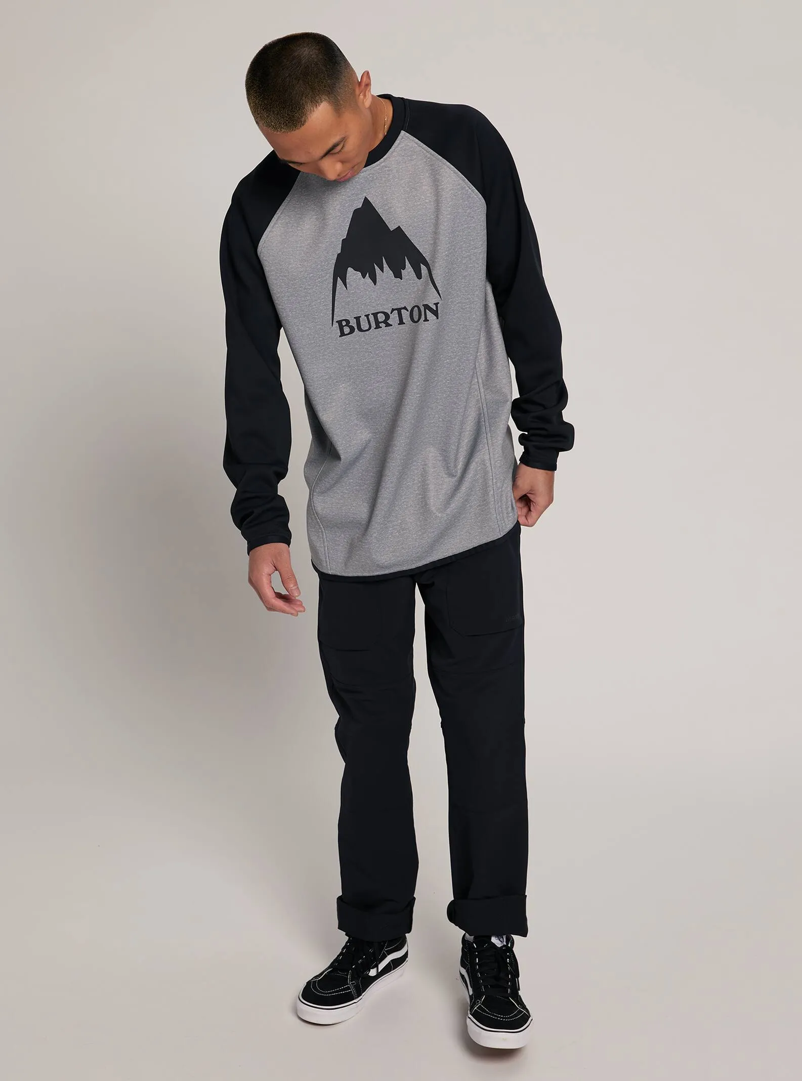 Crown Weatherproof Pullover Crew 2022