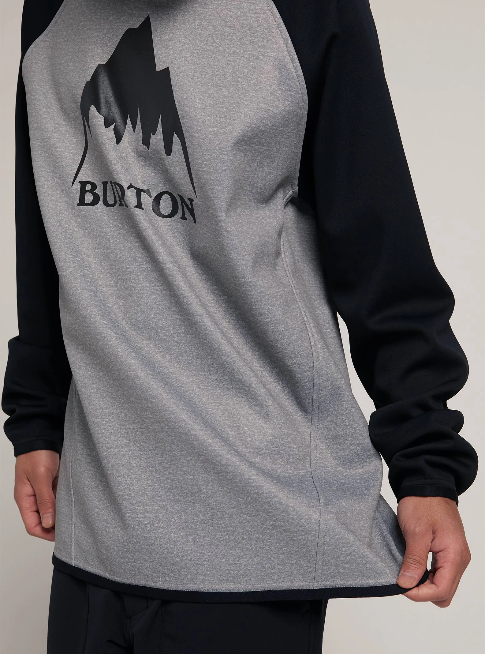 Crown Weatherproof Pullover Crew 2022