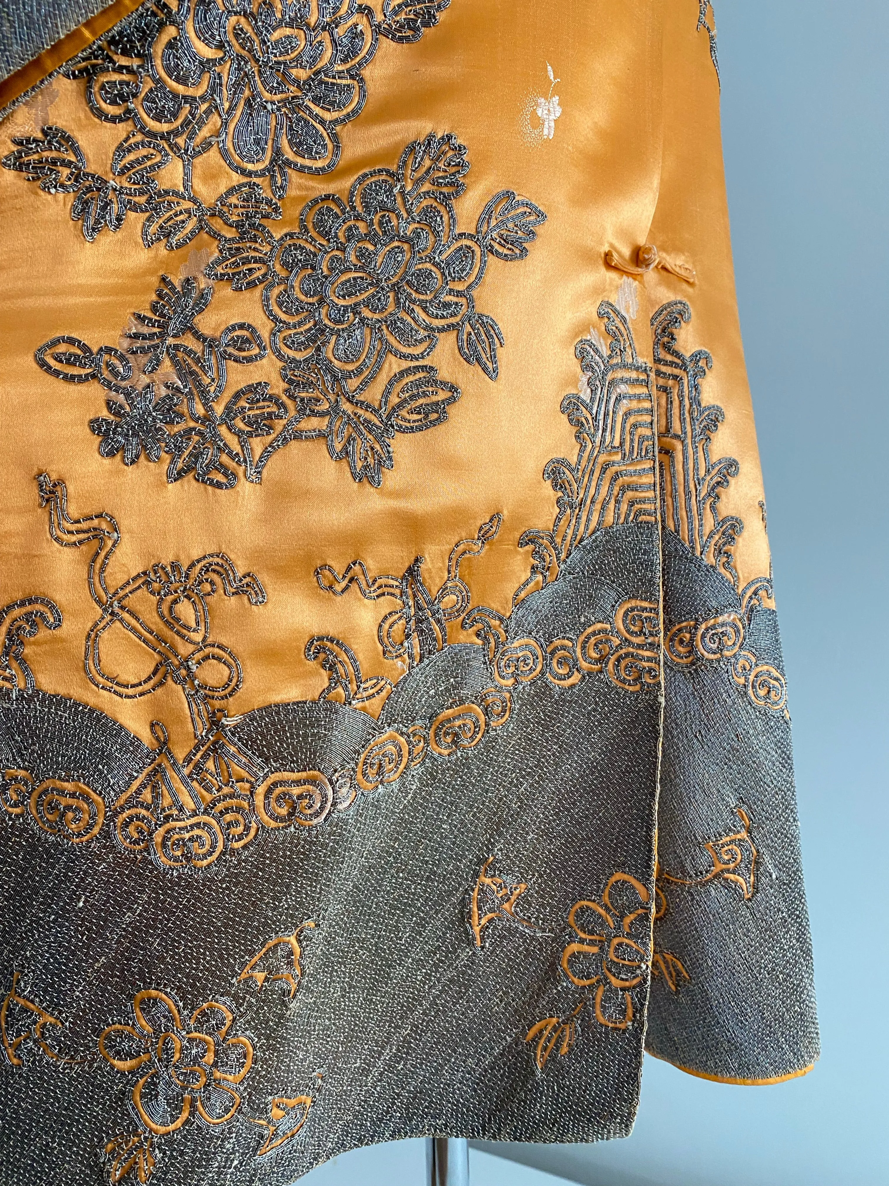 Exquisite 1920's Tangerine Silk Chinese Jacket Metallic Embroidery Thread / SM