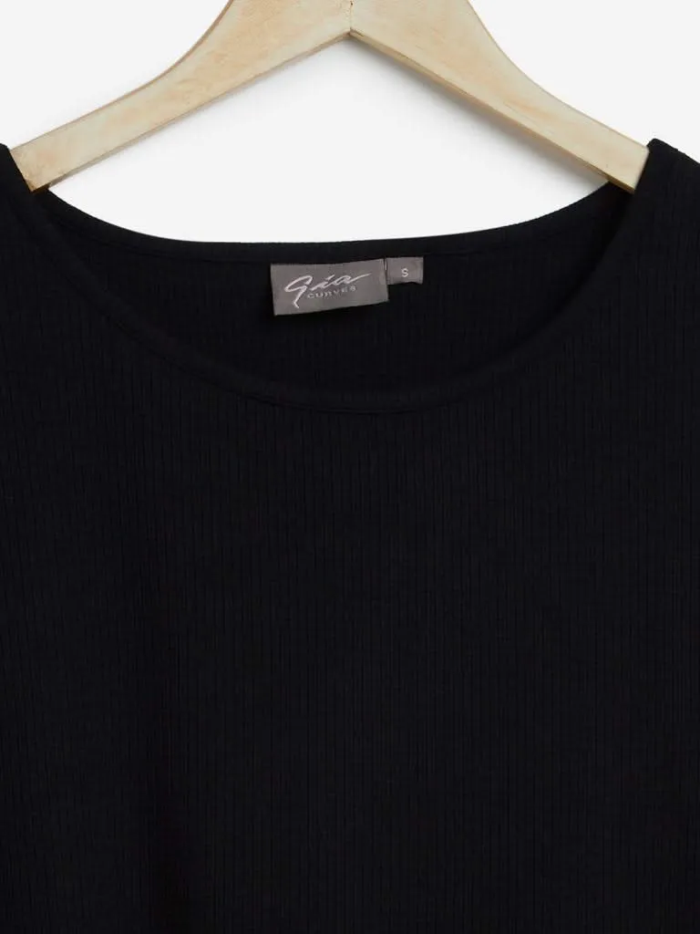 Gia Curves Black Ribbed Hardware Design T-Shirt
