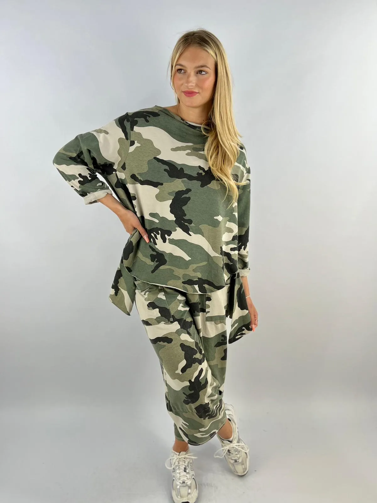 Made in Italy Camouflage Pocket Front Trouser