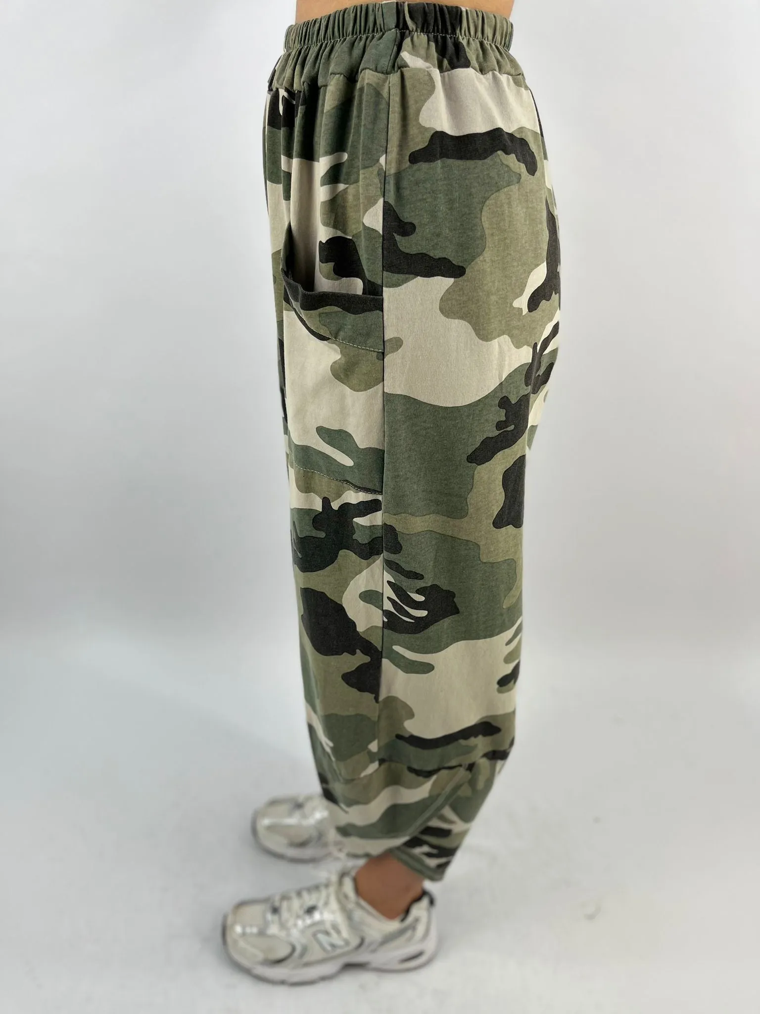Made in Italy Camouflage Pocket Front Trouser
