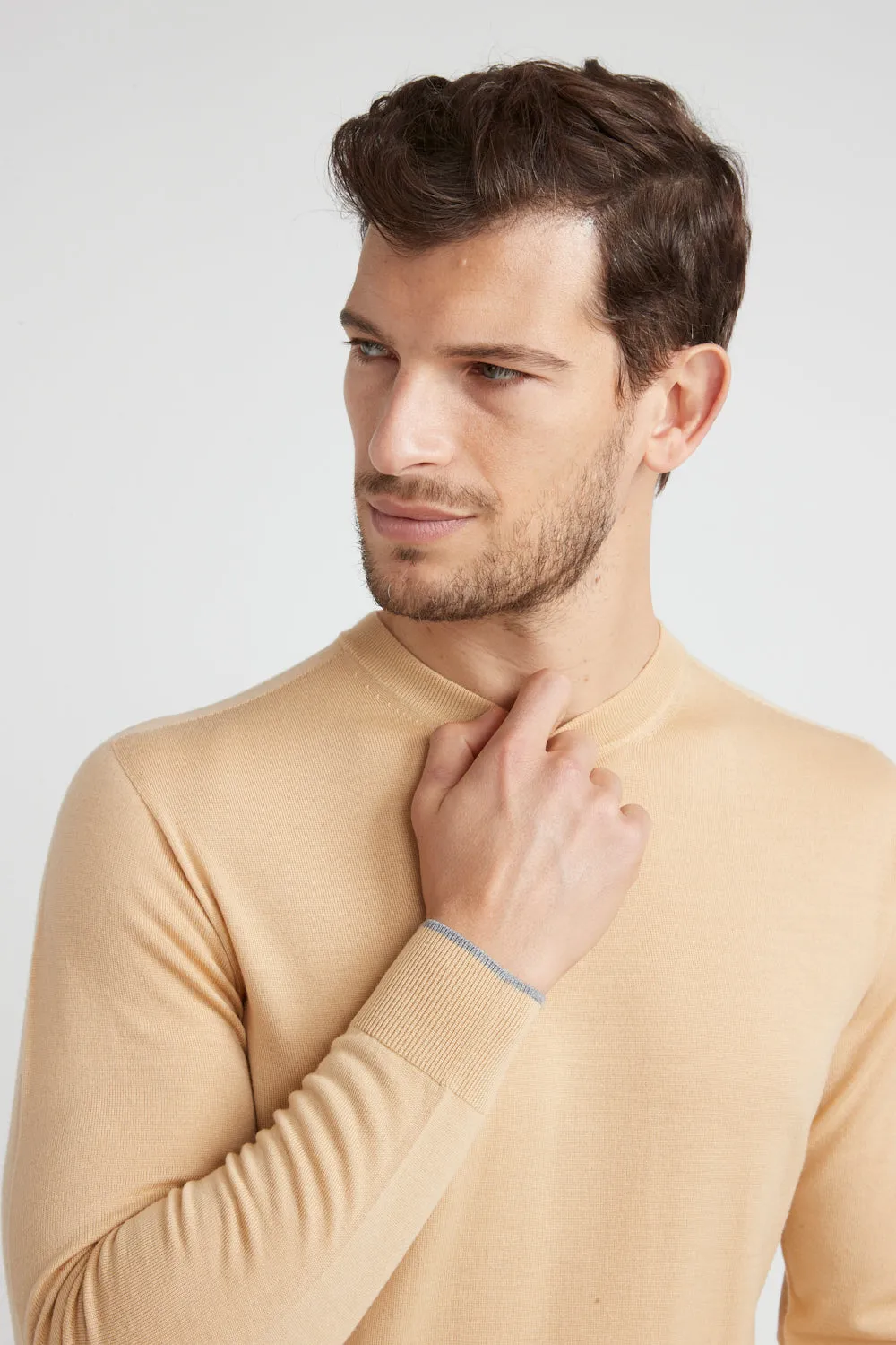 Pure new wool yarn sweater